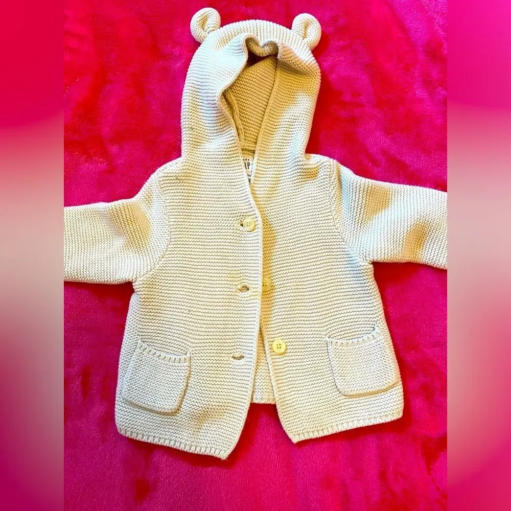 Baby boy 6-12m hooded sweater jacket with bear ears like new